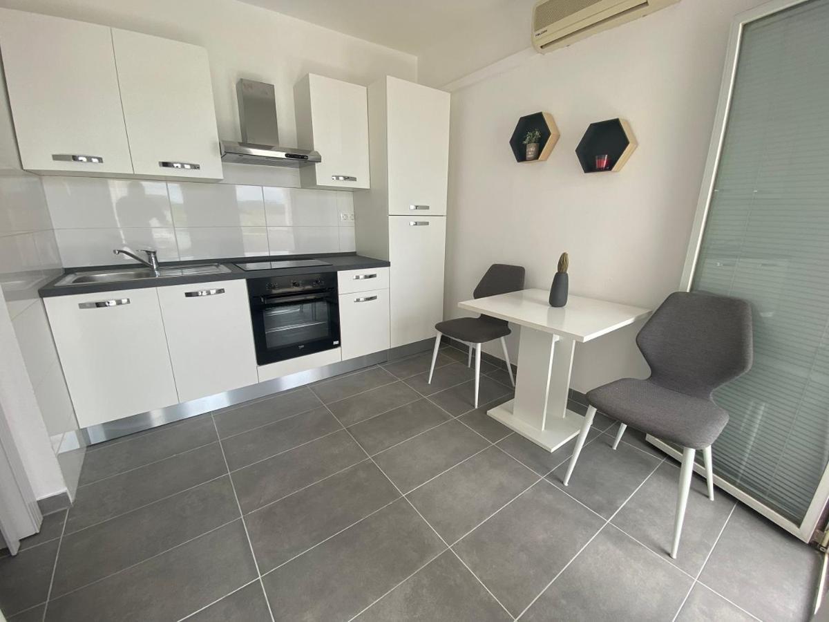 Apartments Roko Turanj Zewnętrze zdjęcie